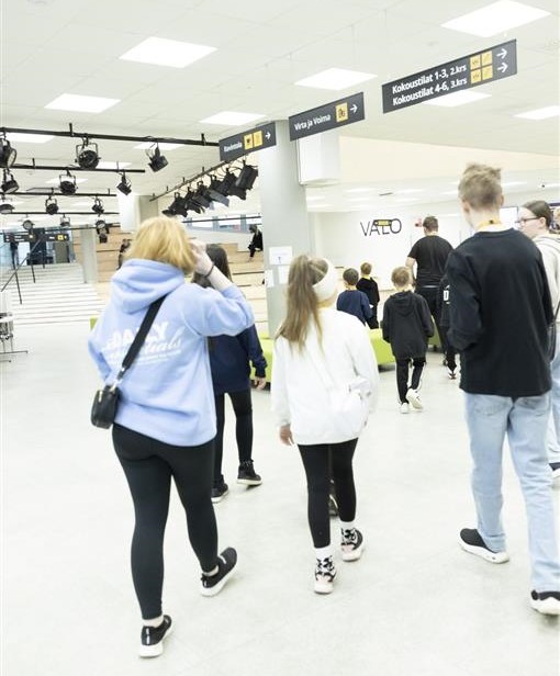 Lapset töissä -päivä jo kolmatta kertaa – innokkaina olivat niin lapset kuin opiskelijat