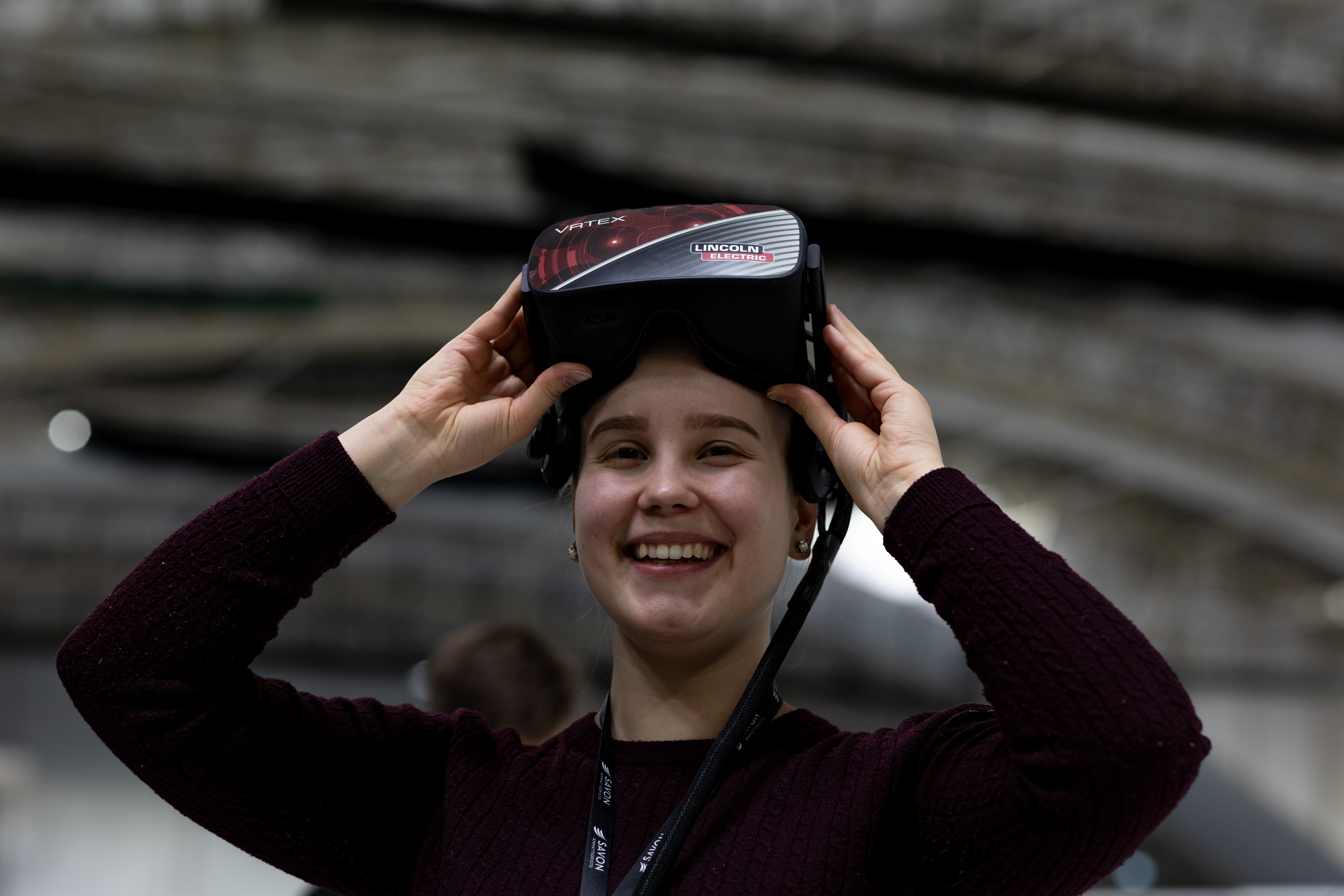 Vr-lasit päässä.