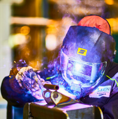 Plater-welder training in English, why not? – Levyseppähitsaajaksi englannin kielellä, miksi ei?