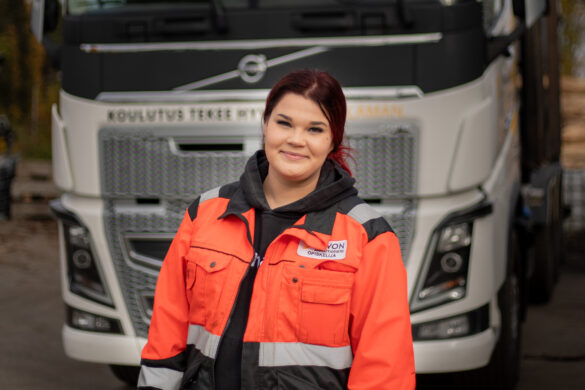 Logistiikka liikuttaa elämää – Lotta ja Iivo