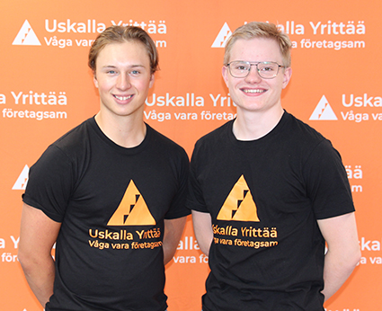 kaksi poikaa ny-yrittäjyystaustalla