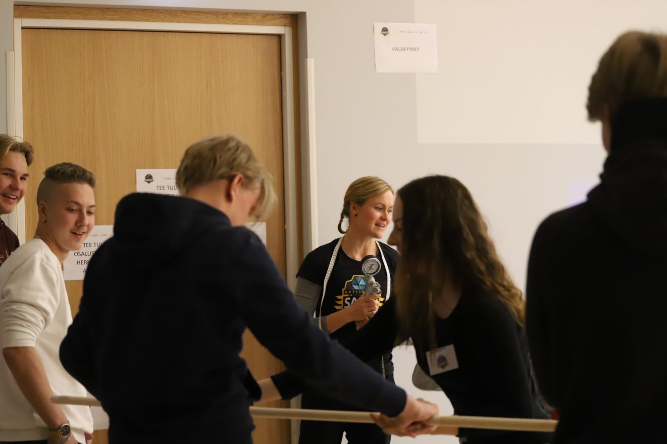 Syksyn aikana tapahtunutta, Aktiivinen Sakky