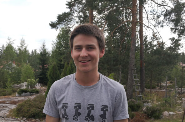 Yrittäjyys kesällä tuo Akselille alan työkokemusta ja opintosuorituksia