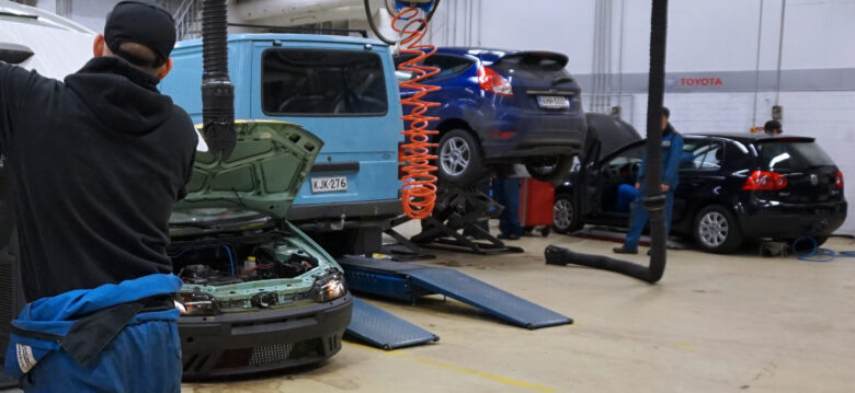 Auto- ja kuljetusala työllistävät hyvin