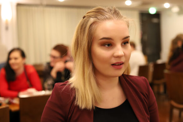 3½ vuodessa kaksoistutkinnosta tarjoilijaksi ja ylioppilaaksi