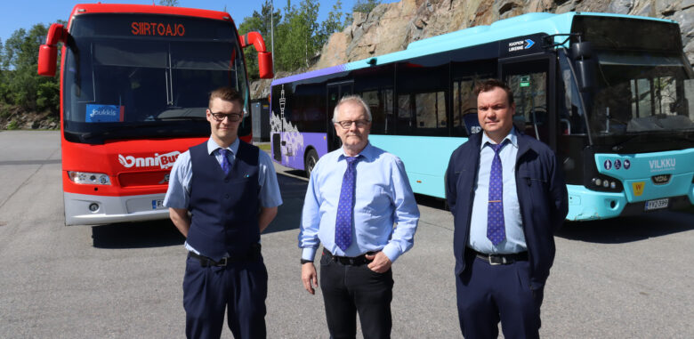 Lähiesimiestyön ammattitutkinnosta lisää osaamista työhön
