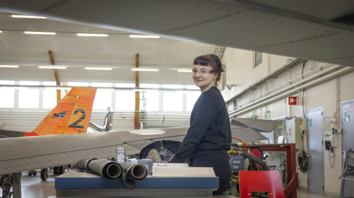 Vinka-lentokone, helikopteri ja maailman parasta lentokoneasennusta keskellä Kuopio-hallia Taitaja2024 -tapahtumassa 20.-23.5.2024