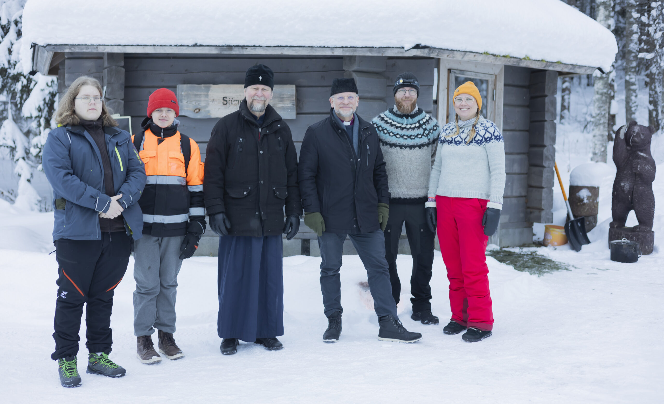 Savon ammattiopiston luonnonvaraopiskelijat olivat mukana perinteisessä kuusenhakutapahtumassa.