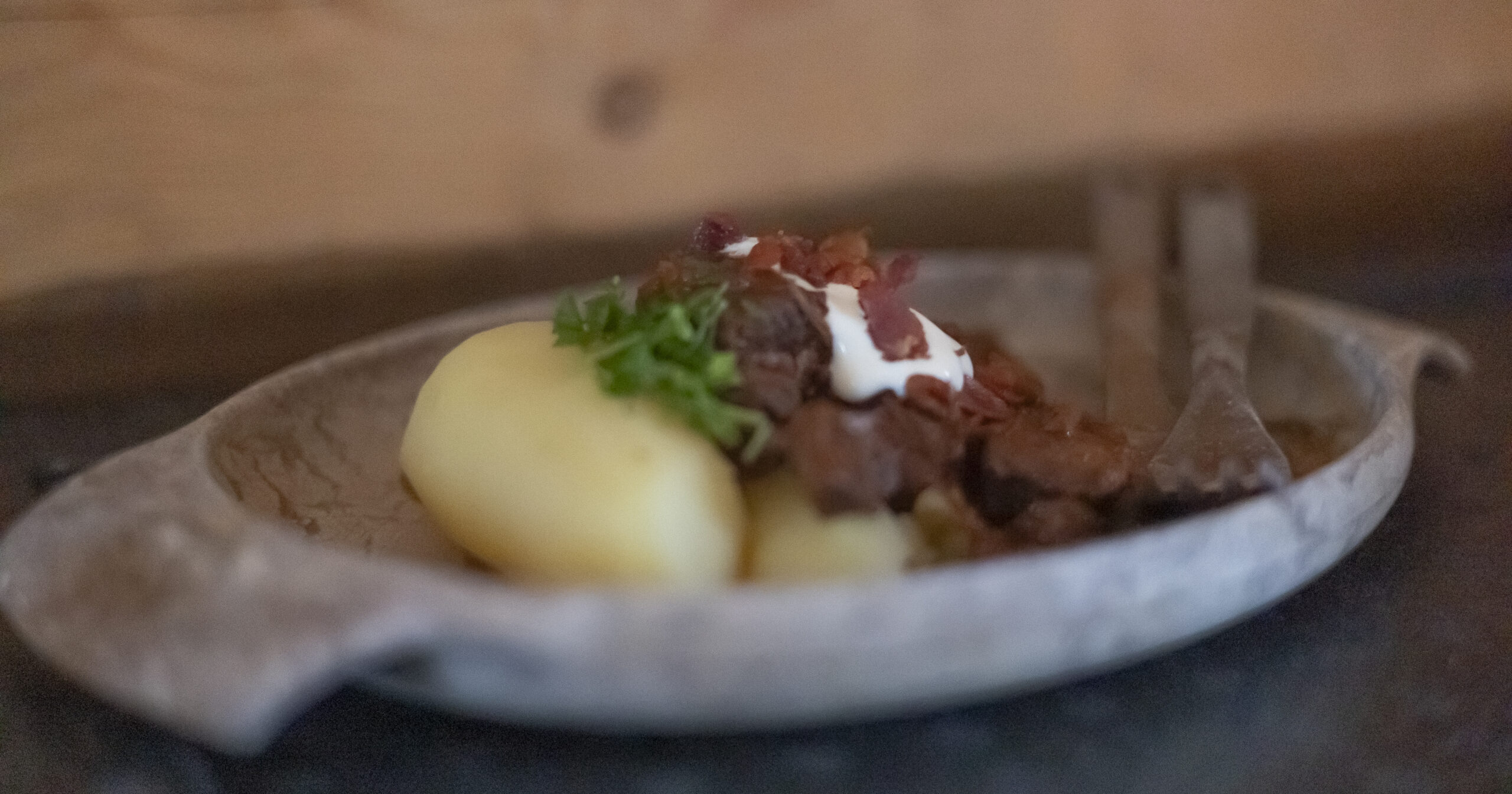 Pääruokana oli burgurdinpataa.