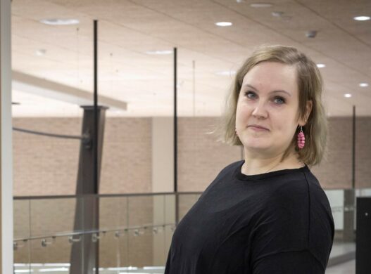 Koulunkäynninohjaaja on turvallinen ja luotettava aikuinen
