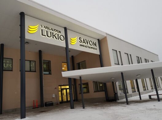 Varkauden lukion 2. vuosikurssi etäopiskeluun ajalle 15.-31.03.2021