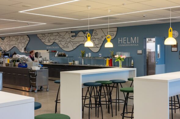 Ravintola Helmi: henkilökunta ja vieraat, Varkaus